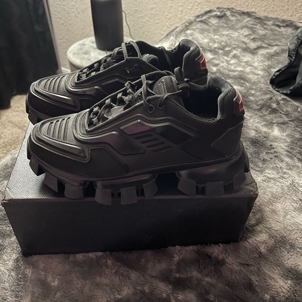 Prada cloudbust